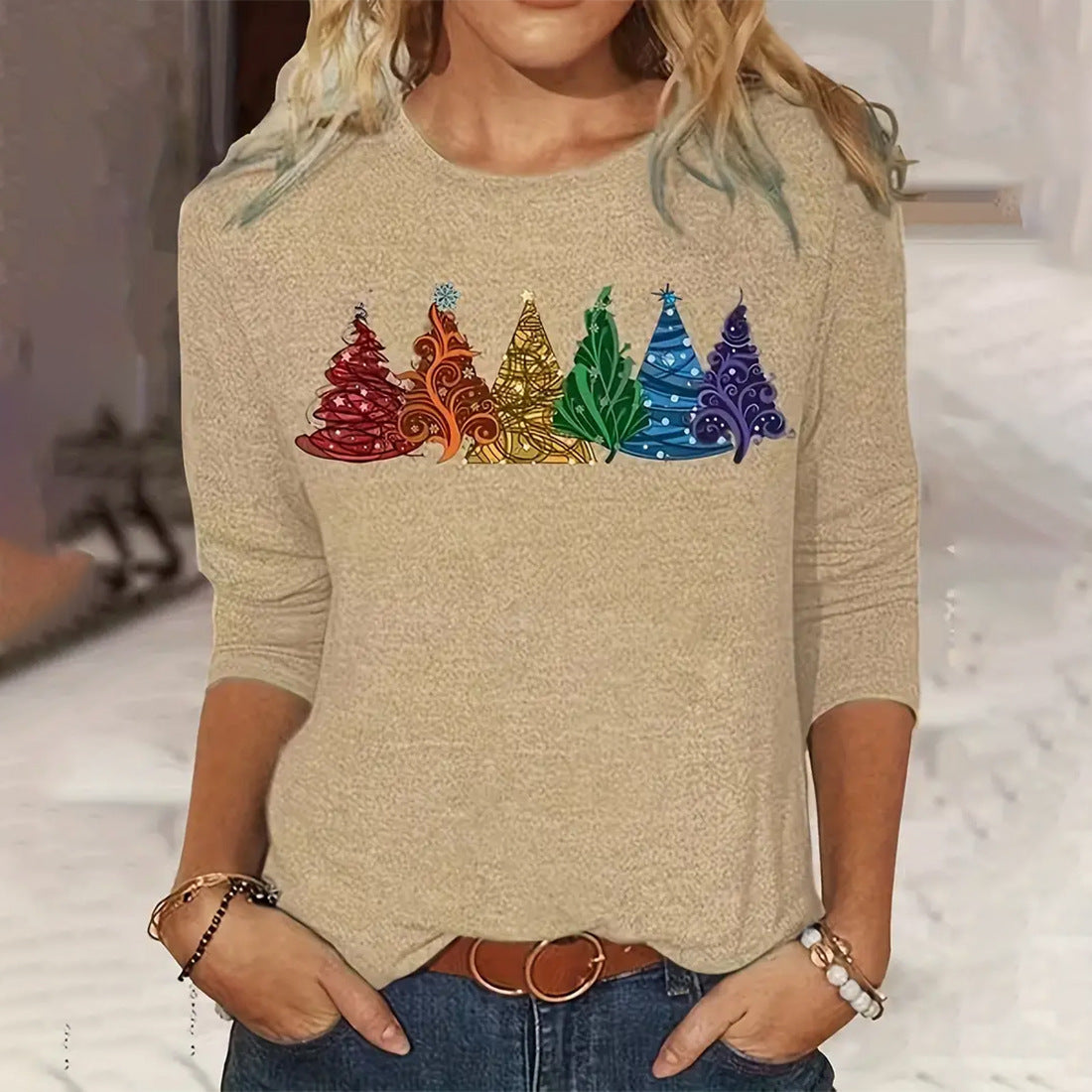 Lichtgewicht kerstshirt voor dames met lange mouwen met regenboog kerstbomen