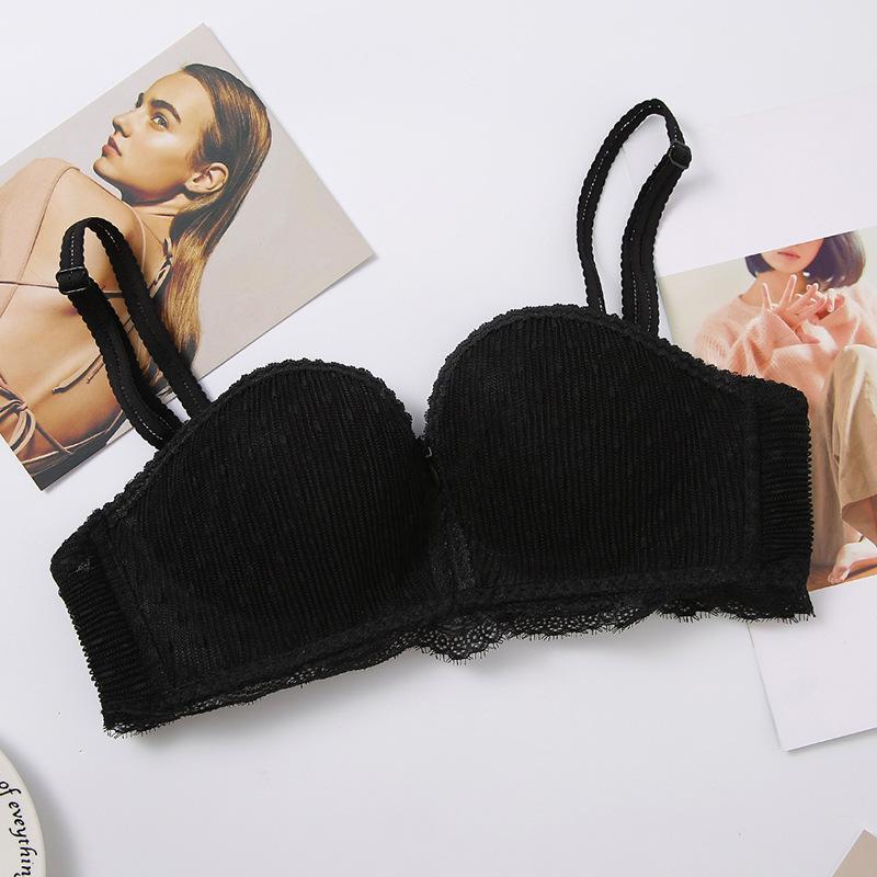 Baciami stasera reggiseno in pizzo e biancheria intima