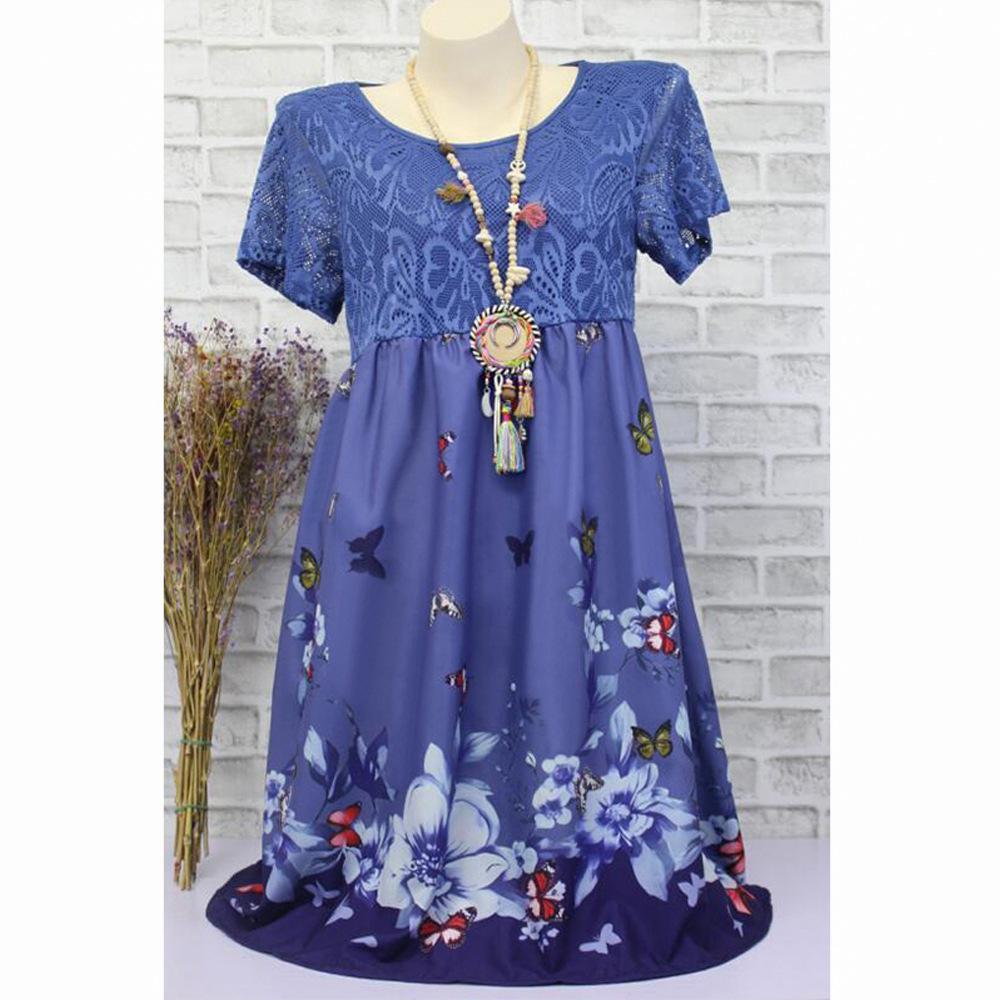 Precioso vestido de encaje con estampado de mariposas