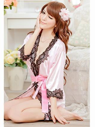 Robe de lingerie soyeuse en dentelle lotus