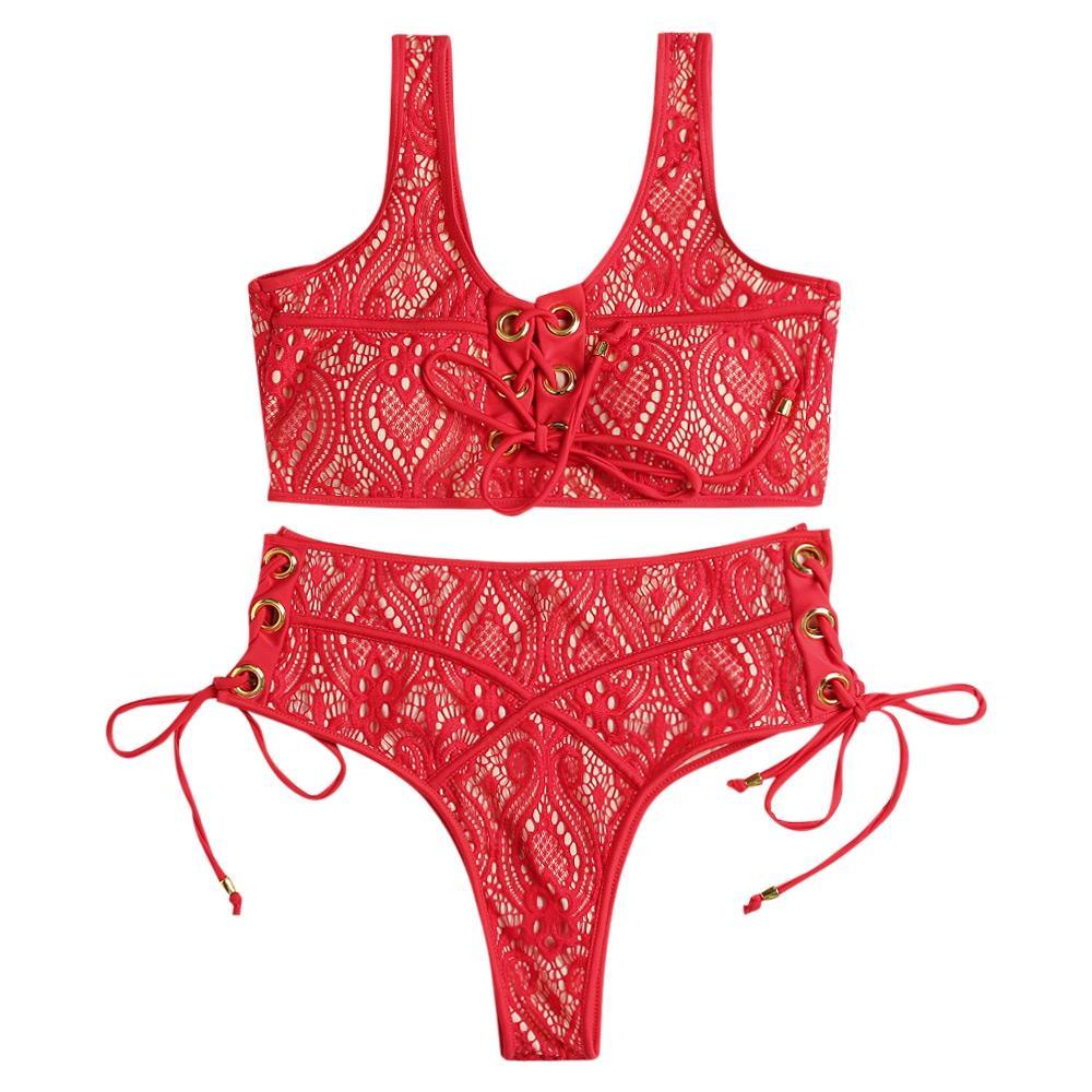 Le crochet en dentelle devrait attacher le bikini