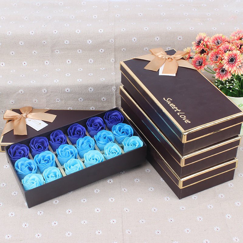 Adorable 18 Mini Roses Gift Box - THEONE APPAREL